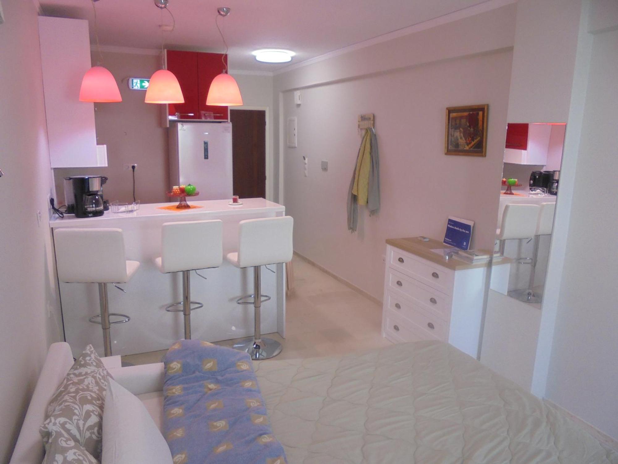 Modern Studio By The Sea Loutra Edipsou  Buitenkant foto
